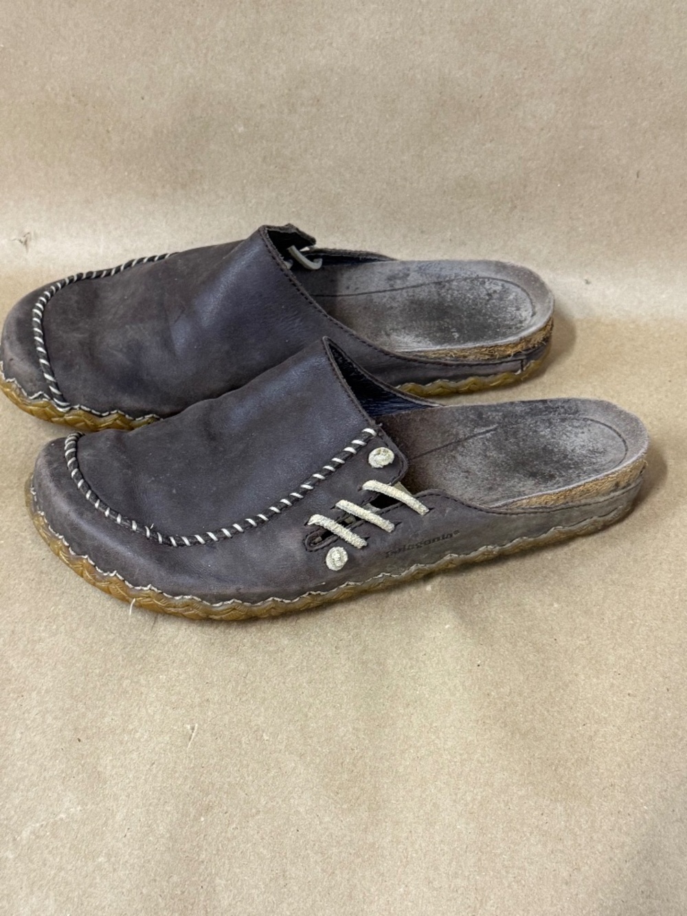 Vintage Patagonia clogs/brown leather size 8